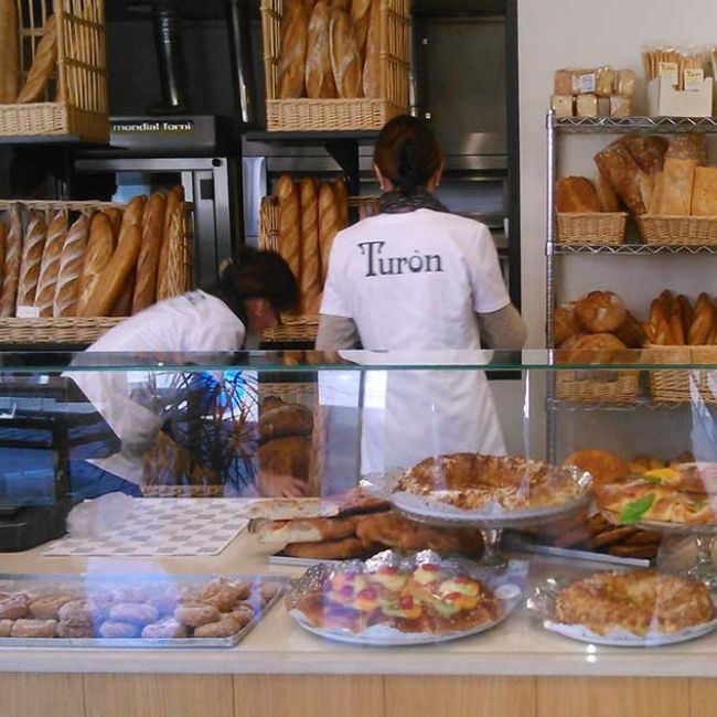 Obrador de pastelería en Palau Solità i Plegamans